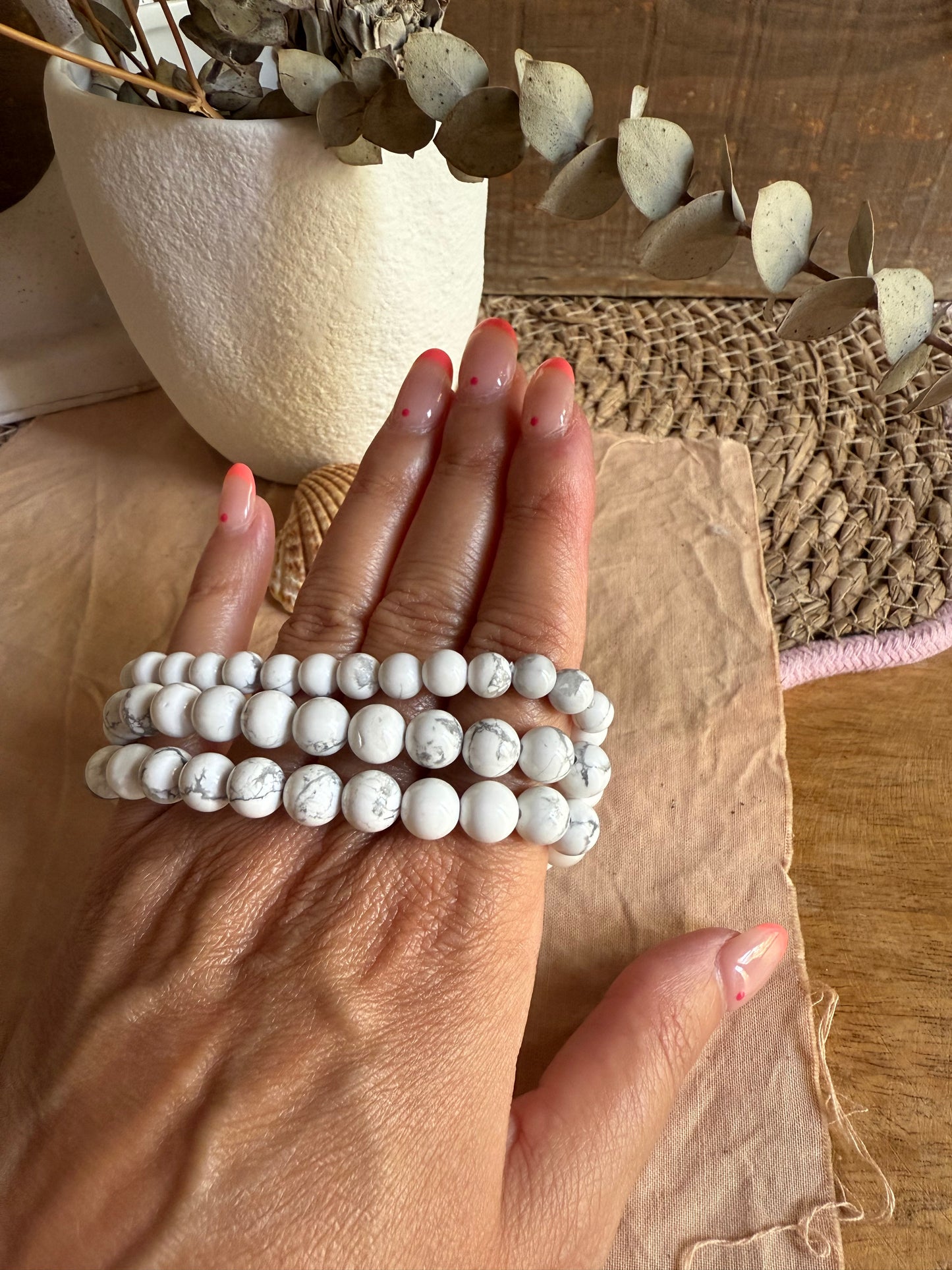 Pulsera Howlita 8mm (Relajación, Calma y Sabiduría)