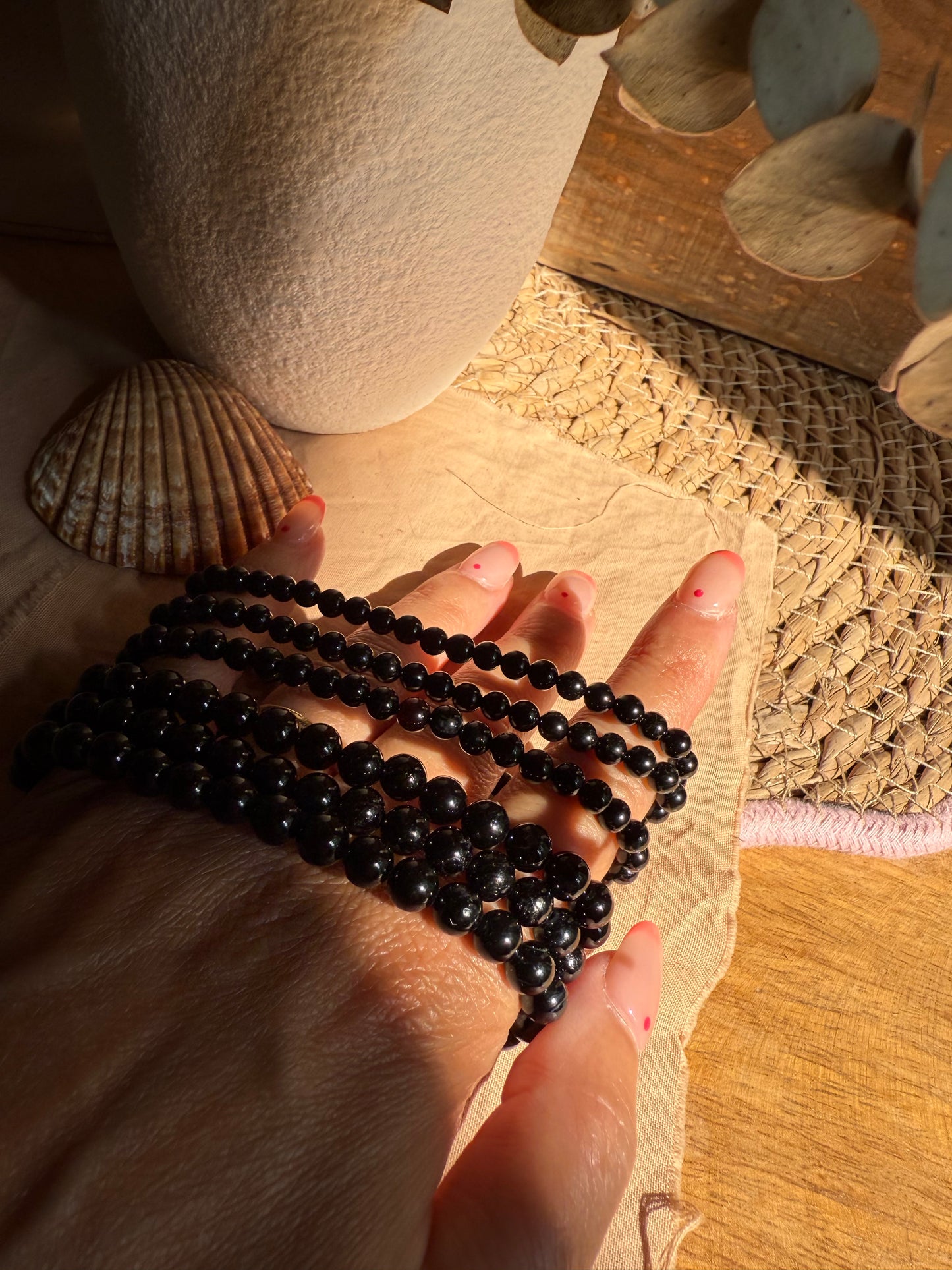 Pulsera Turmalina 4mm (Protección y Fuerza Interior)