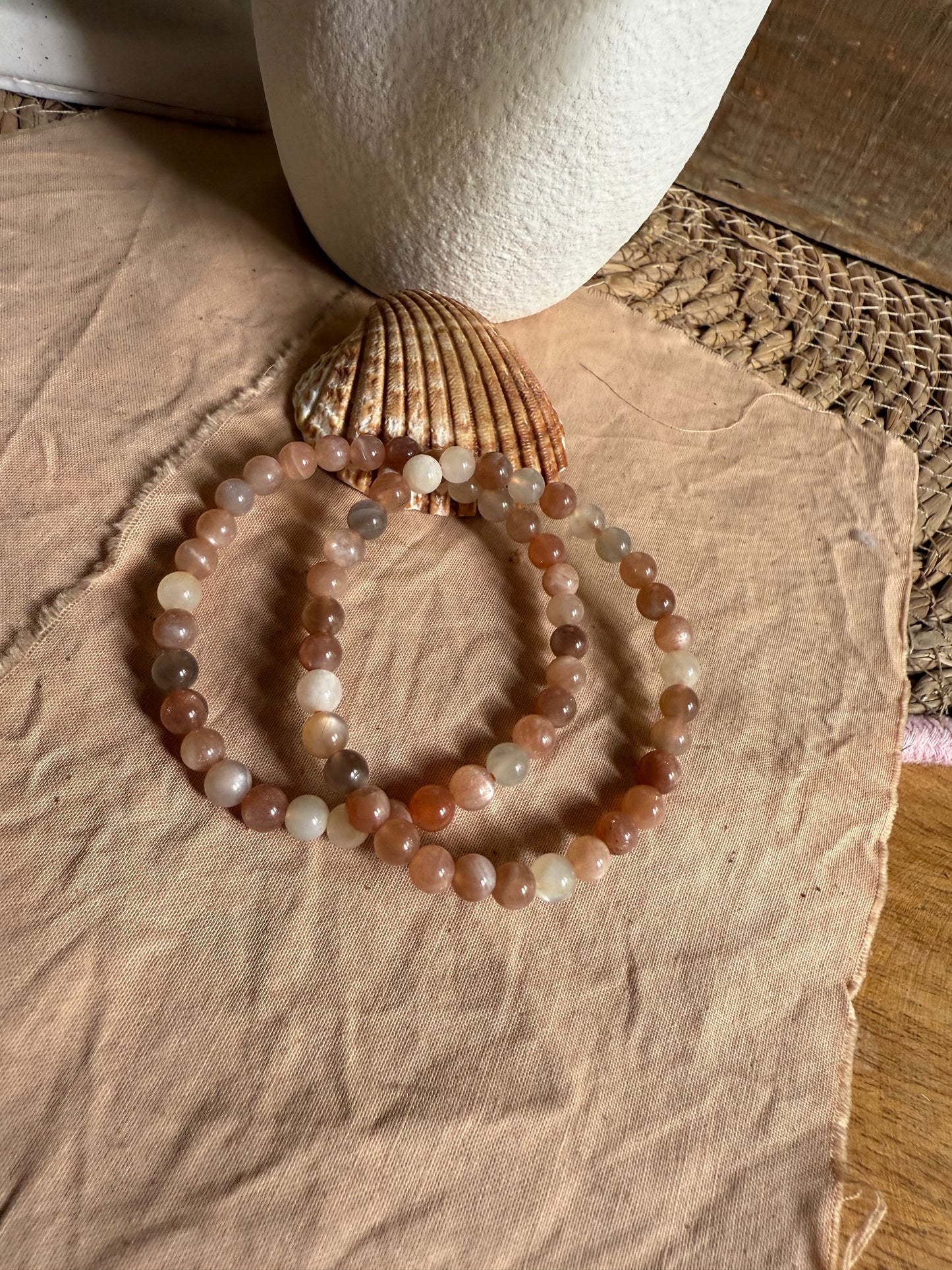 Pulsera Adularia 6mm (Equilibrio emocional y Renovación)