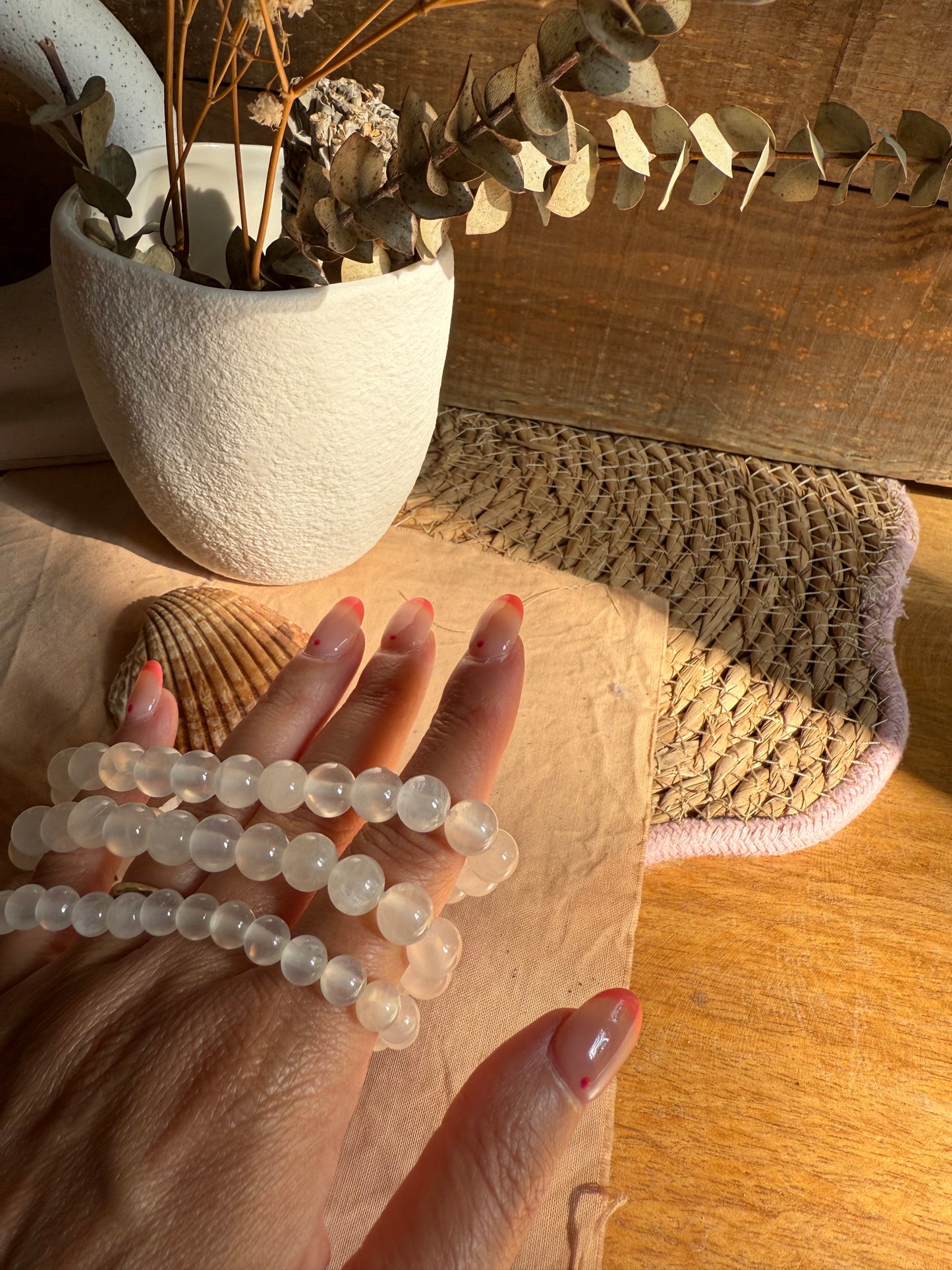 Pulsera Selenita 6mm (Bienestar, Luz, Pureza y Conexión Espiritual)