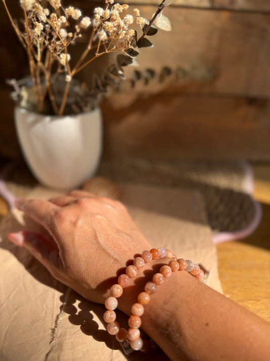 Pulsera Piedra Lunar 8mm (Amor Propio, Intuición y Conexión Femenina)