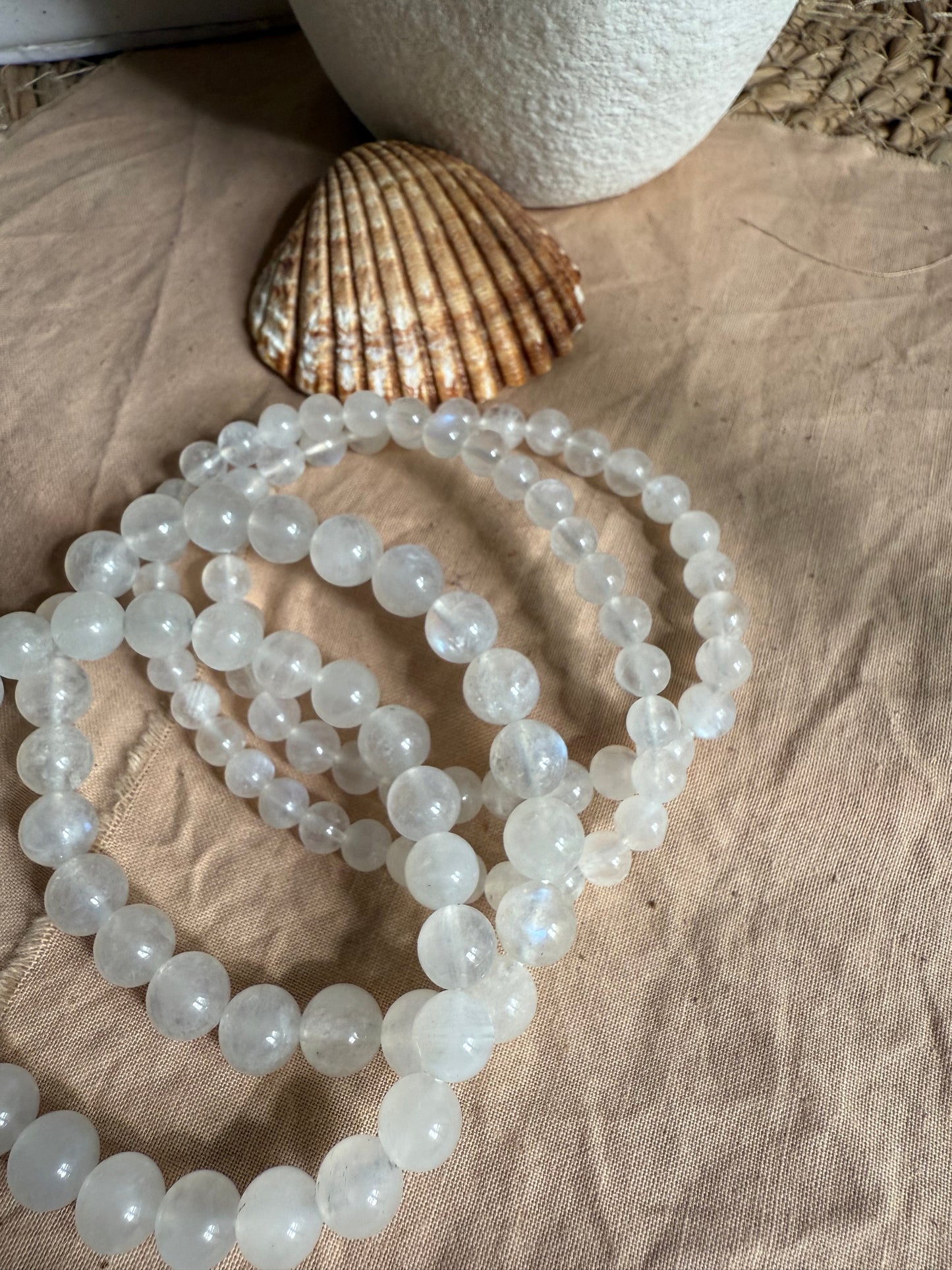 Pulsera Piedra Luna 8mm (Intuición, Nuevos comienzos y Energía Femenina)