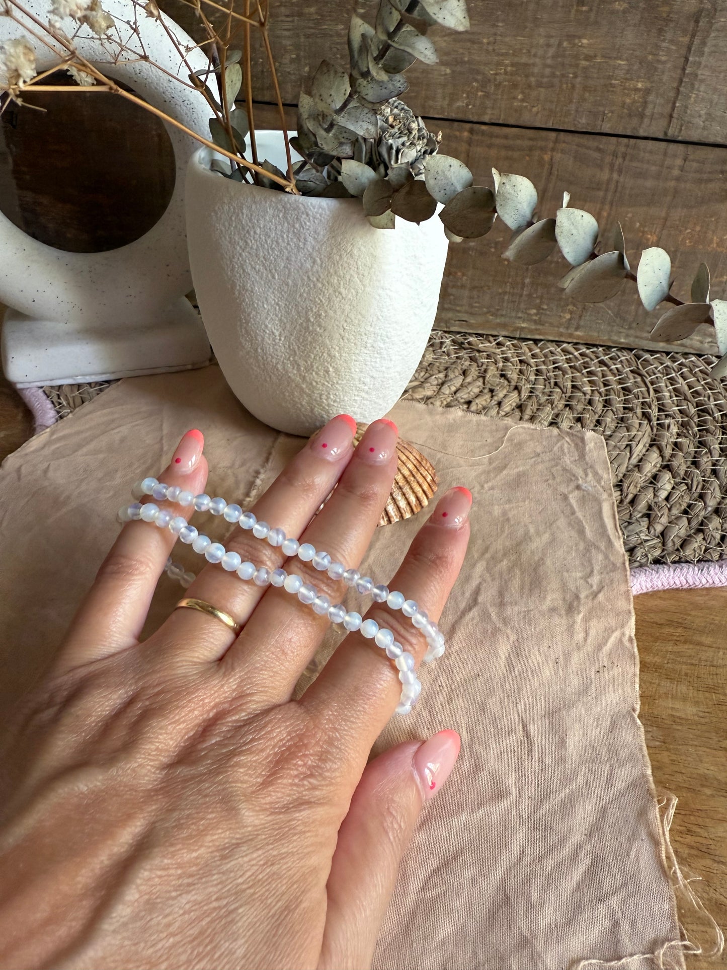 Pulsera Opalina 4mm (Felicidad y Serenidad)