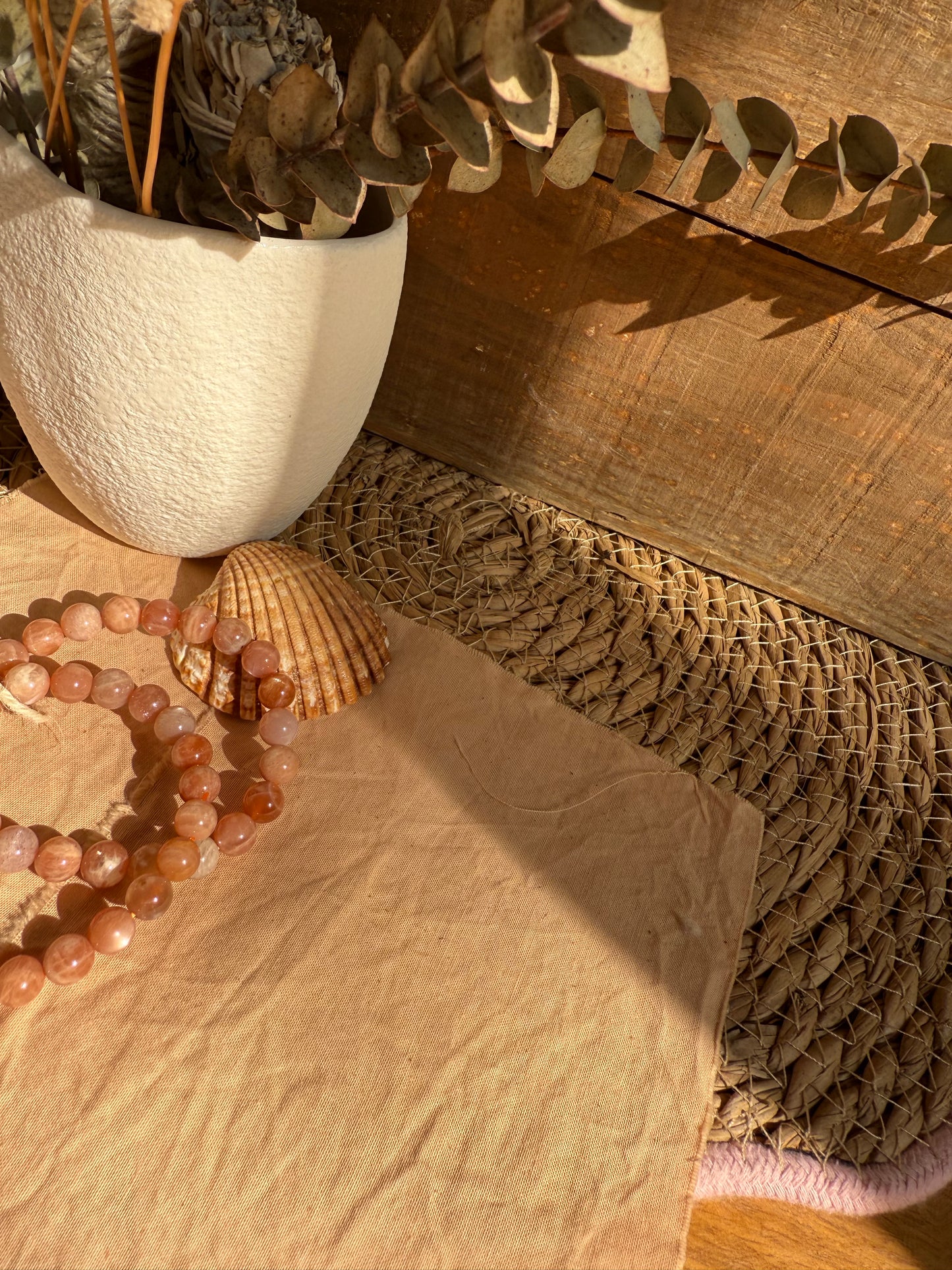 Pulsera Piedra Lunar 8mm (Amor Propio, Intuición y Conexión Femenina)