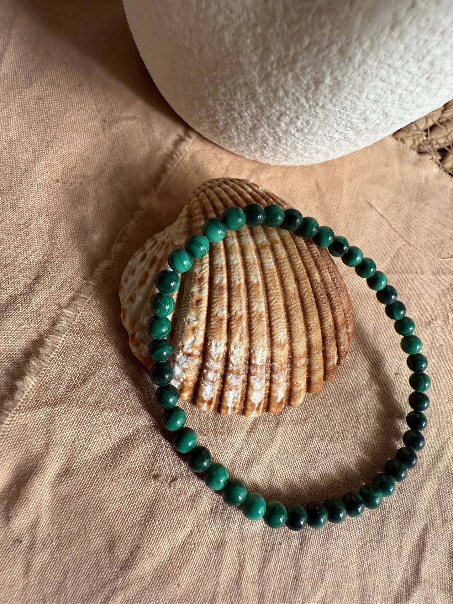 Pulsera Malaquita 4mm (Sanación, Empoderamiento y Transformación)