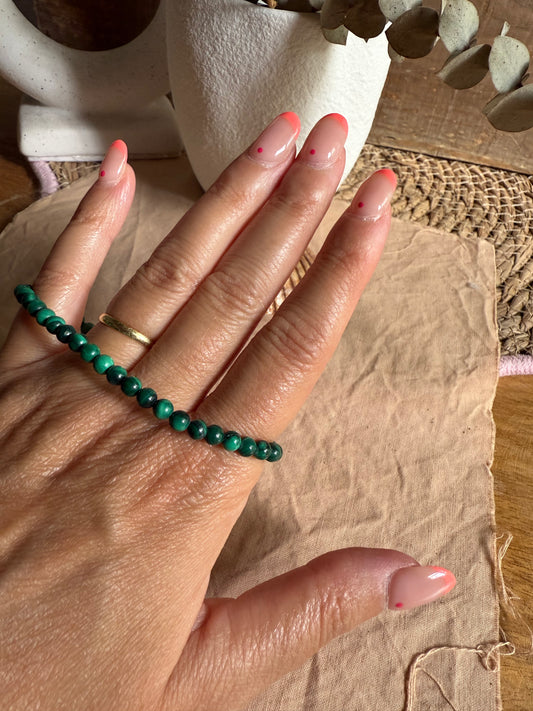 Pulsera Malaquita 4mm (Sanación, Empoderamiento y Transformación)